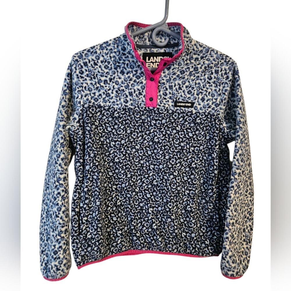 Lands End Woman's petite blue white pullover Pink accents Size S/P